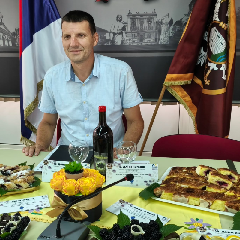 „Дани купине“ у Ставама окупљају воћаре и посетиоце из целог краја