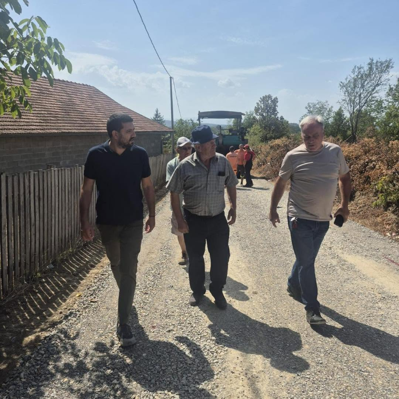 РАДОВИ НА ПУТНОЈ ИНФРАСТРУКТУРИ У ВАЉЕВУ: Асфалтира се пут у Миличиници, настављају се улагања и у другим селима