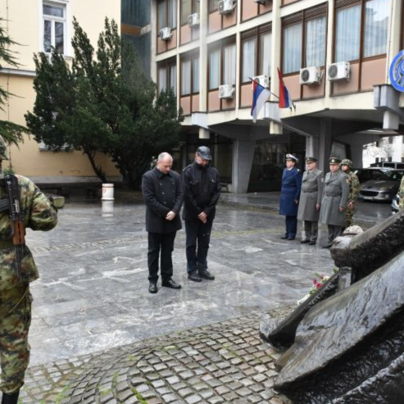Polaganjem cveća odata počast Proti Mateji Nenadoviću u Valjevu