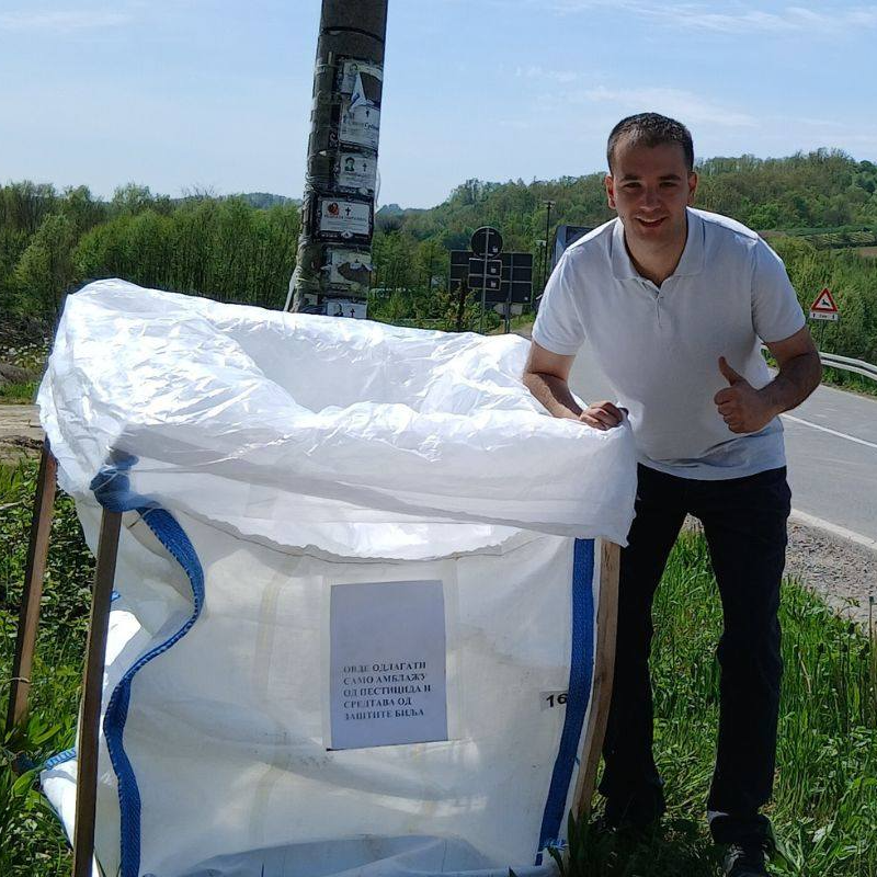 Апел пољопривредницима: Не бацајте амбалажу од пестицида у природу